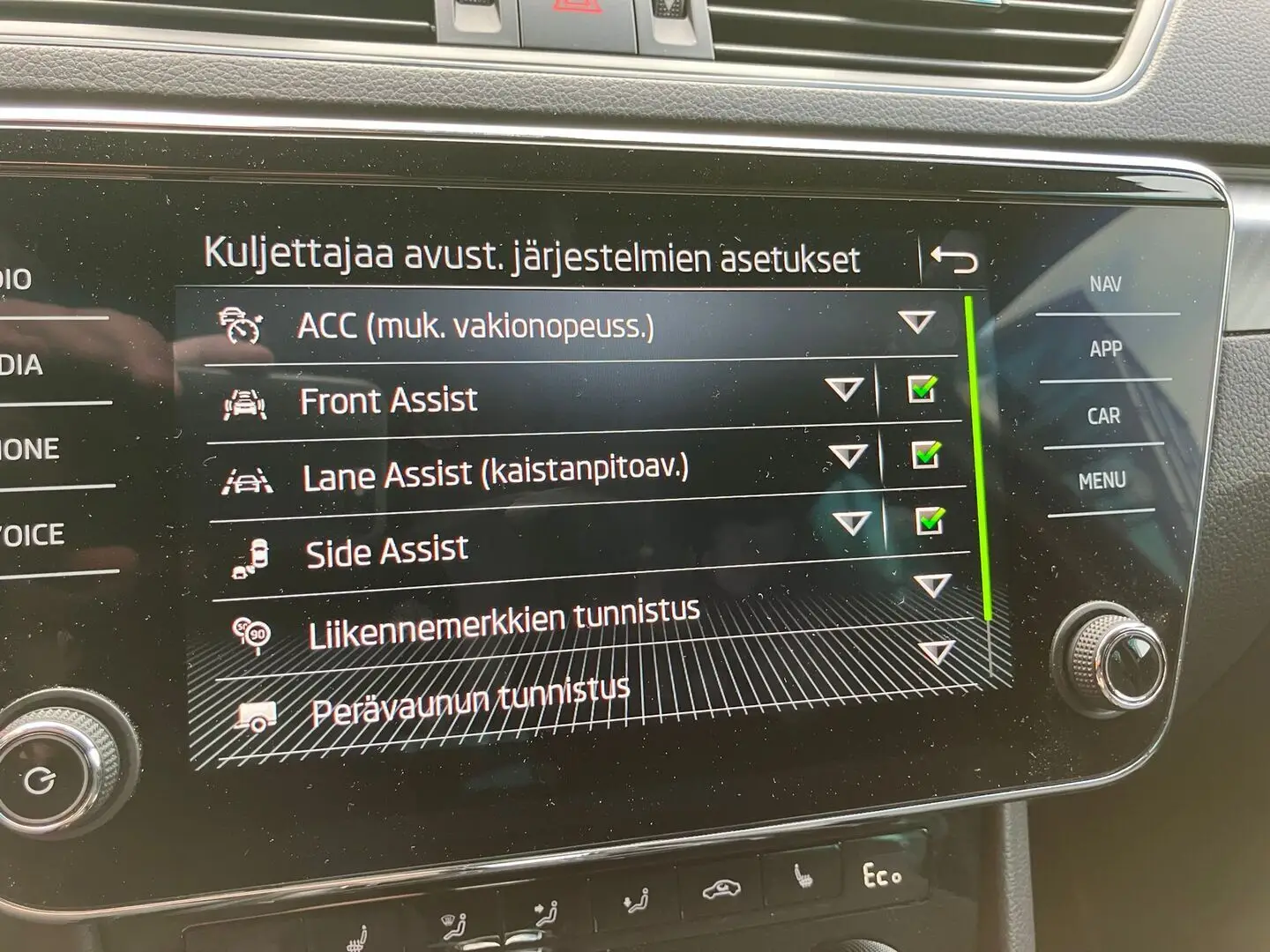 Car Image - 7bd4FwaUJzhVgbhFxzRzWb