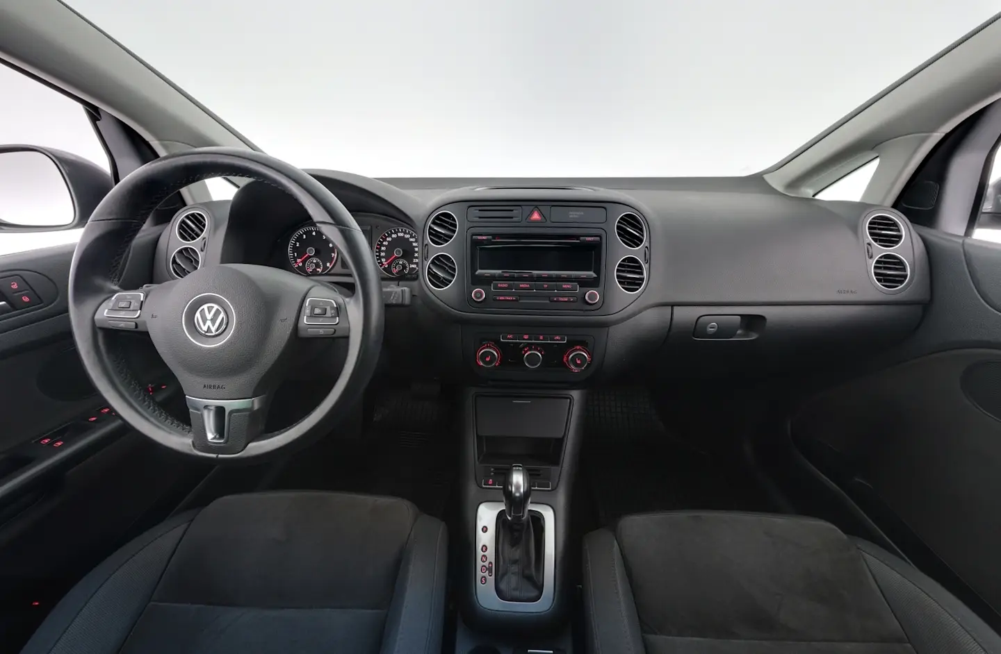 Car Image - 6I2hbpLMAWjQjxMWZDIC42