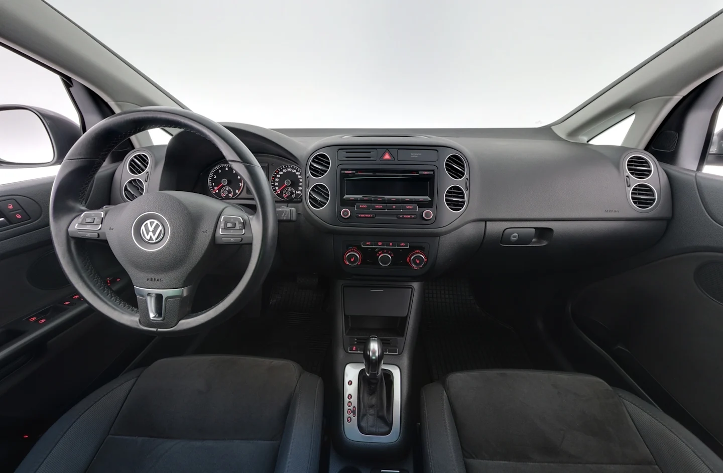 Car Image - 6I2hbpLMAWjQjxMWZDIC42