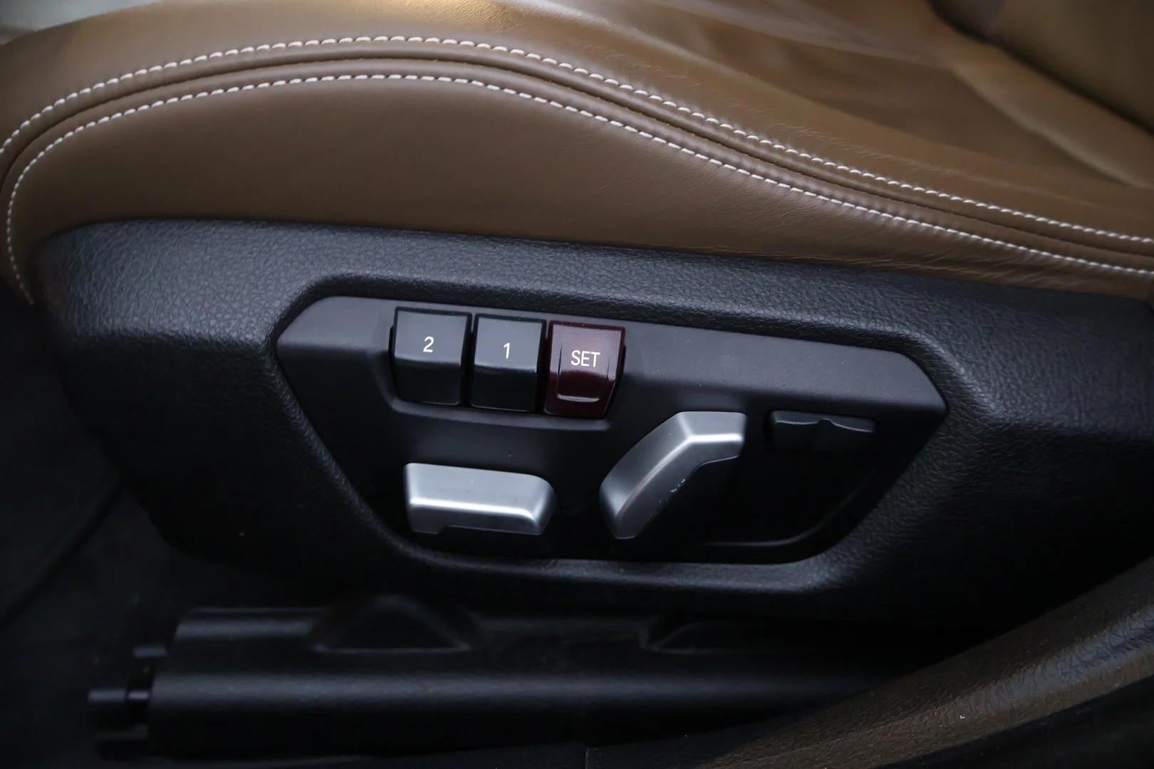 Car Image - 3M3VpDpS6OFktC69dIvmmp