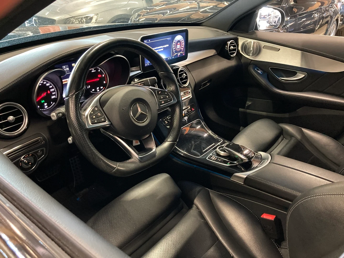 Car Image - 7IiV4pHaRzcurt4kSCSgP2