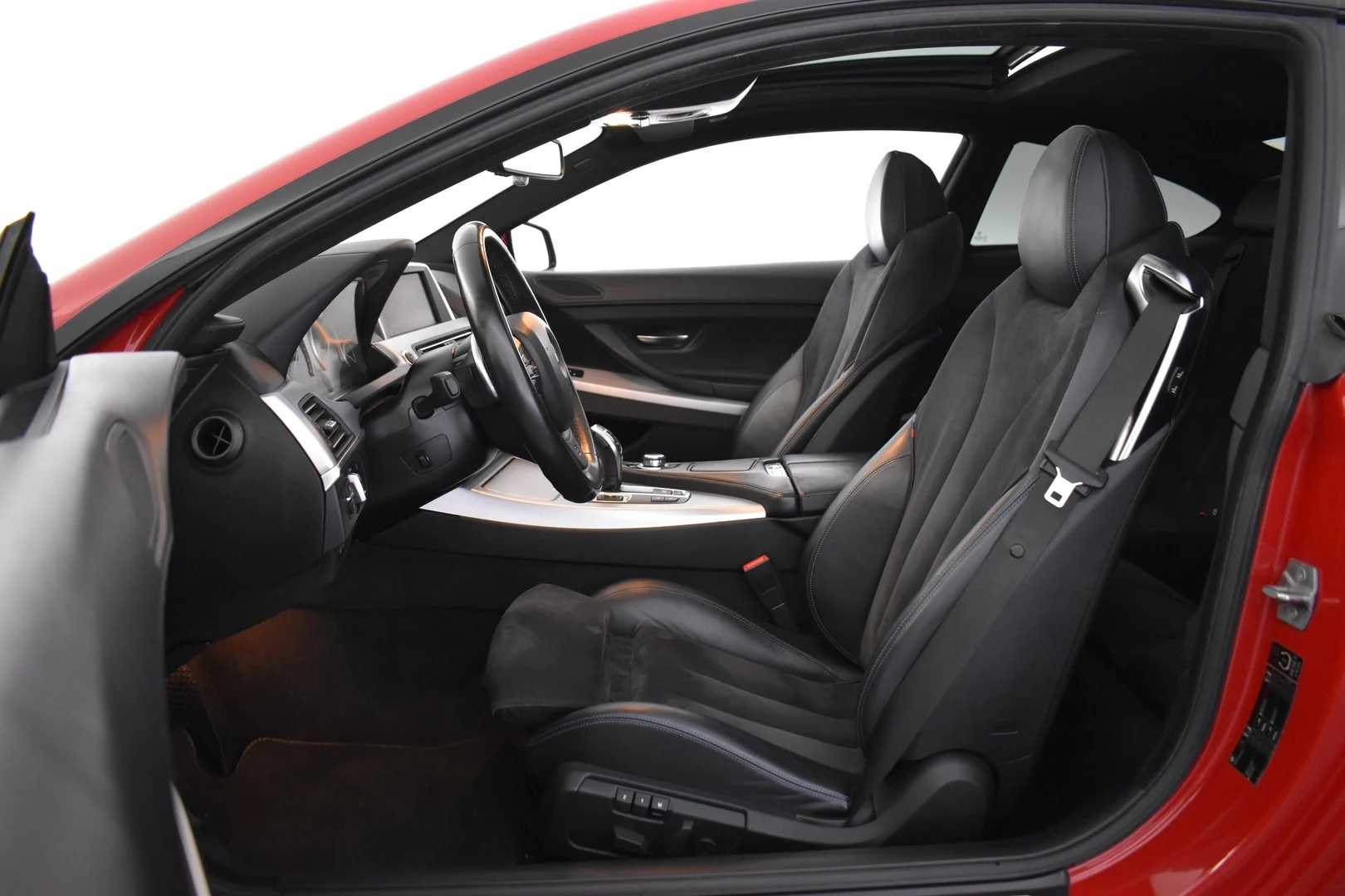 Car Image - 2AcqzMlbVcLCyTPz04F3wL