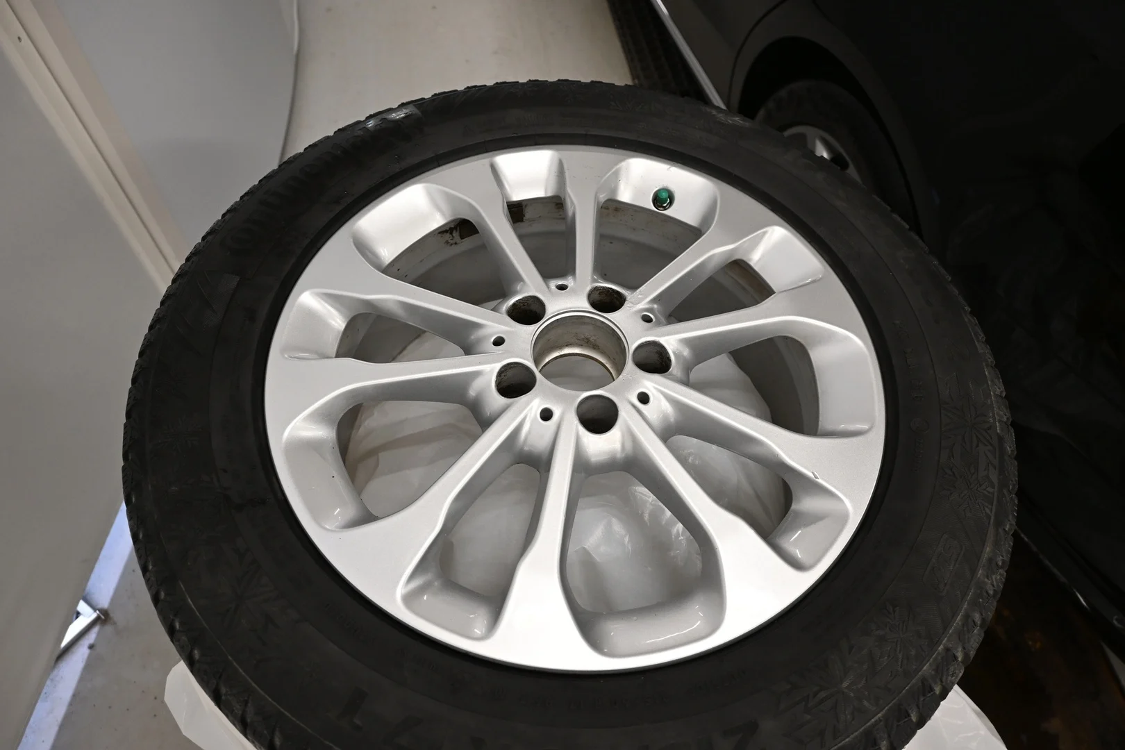 Car Image - 1Va2ogkhKh0onnN5dfCQpB