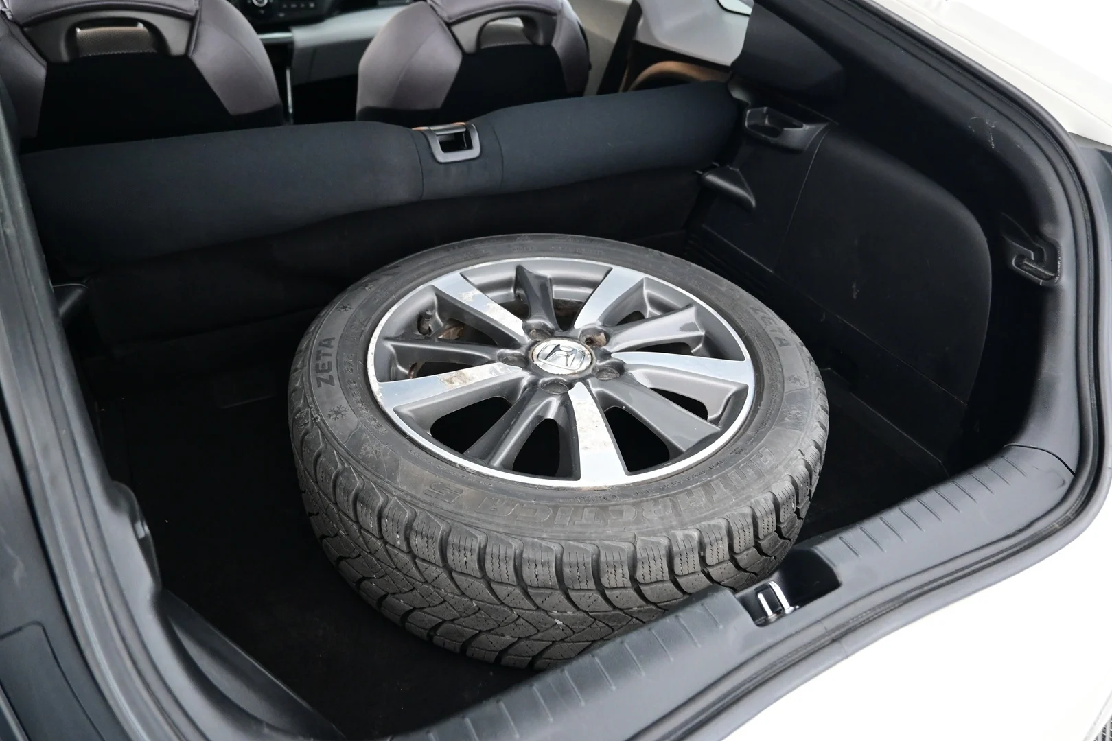 Car Image - 1KP2sbYHQFfOLL0V4JcDh8