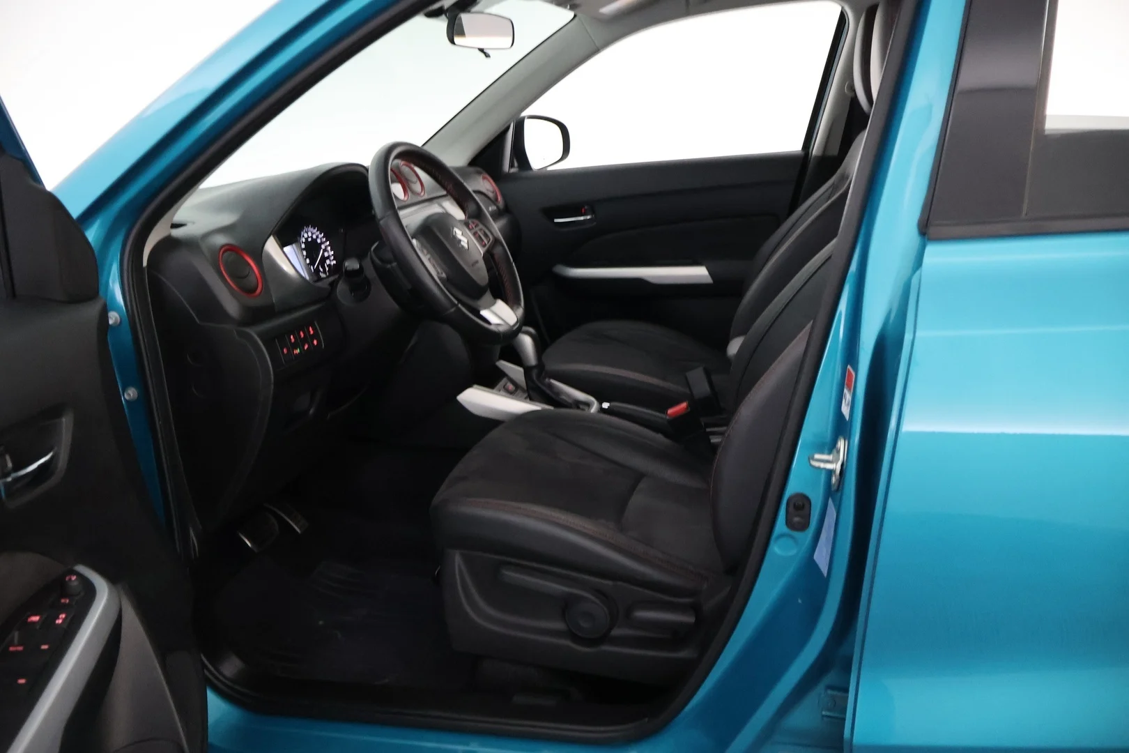 Car Image - 40uuCGH2zjRBSIotwczcQo
