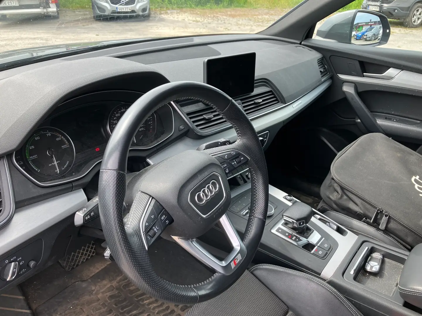 Car Image - 70O49zP8BYbRM4iS8Rh5cn