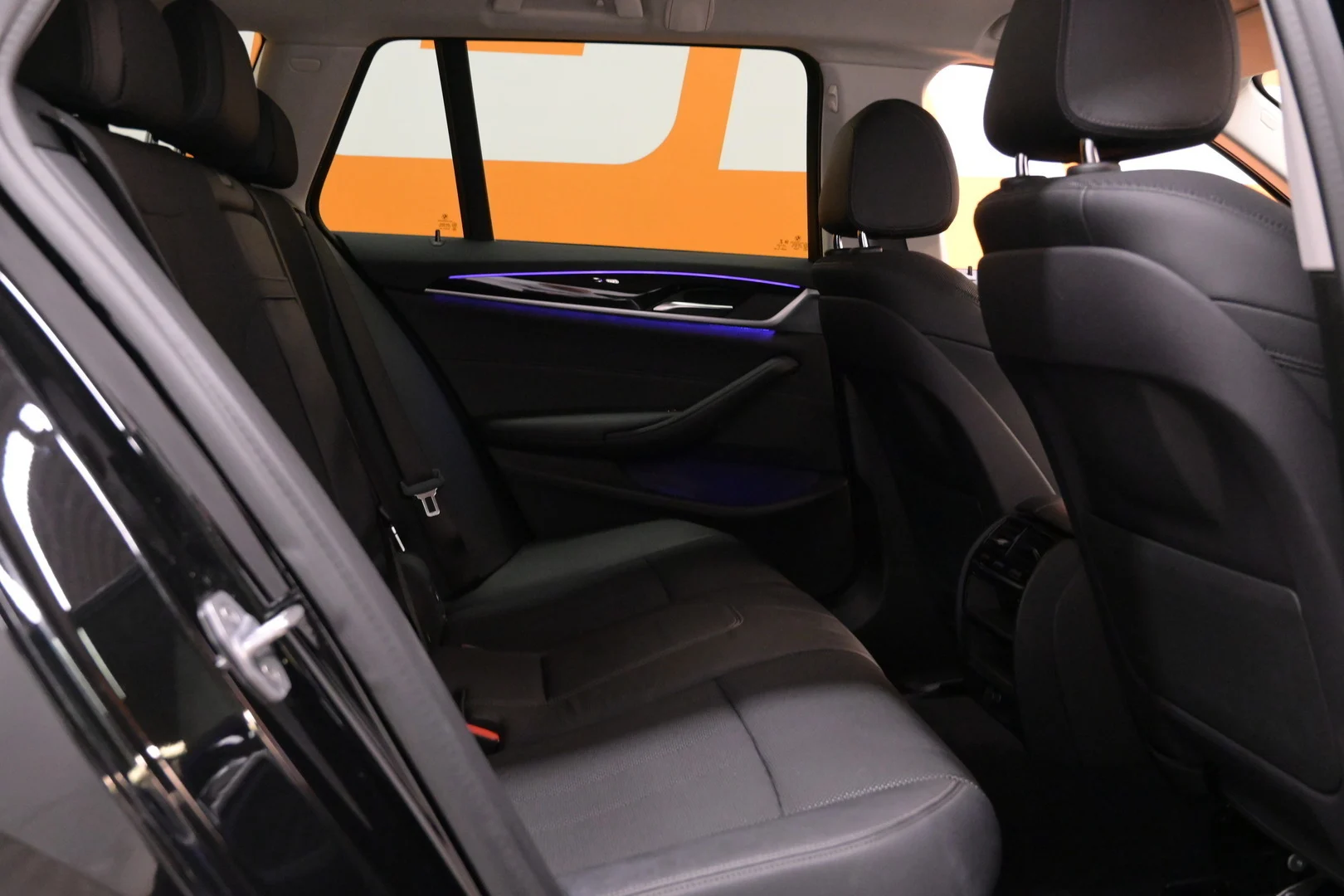 Car Image - Gf9VgdRJ48STAzgiwiKXp