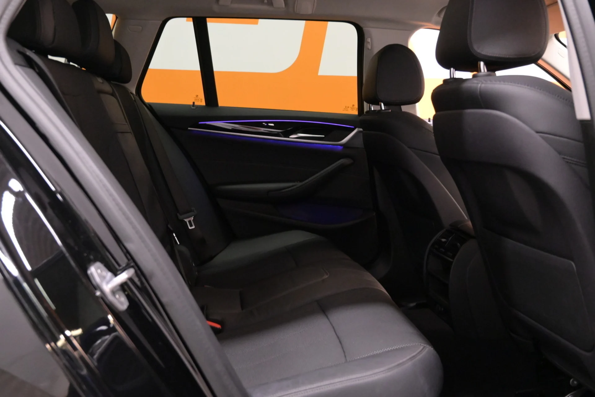 Car Image - Gf9VgdRJ48STAzgiwiKXp