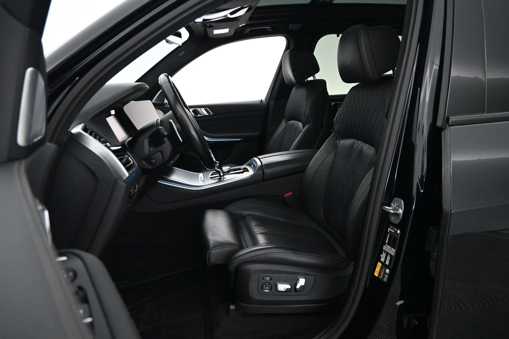Car Image - 5E4KXZfyUEgmV4zAmwH1XT