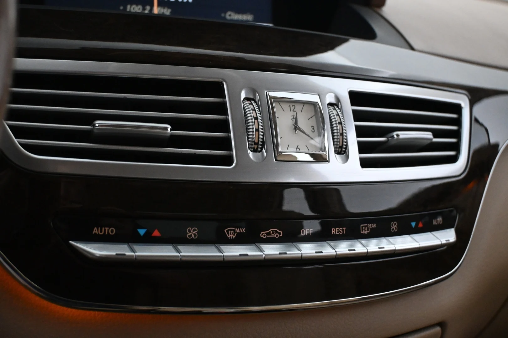 Car Image - 2enNdM60GVzKcCiQBbskgi