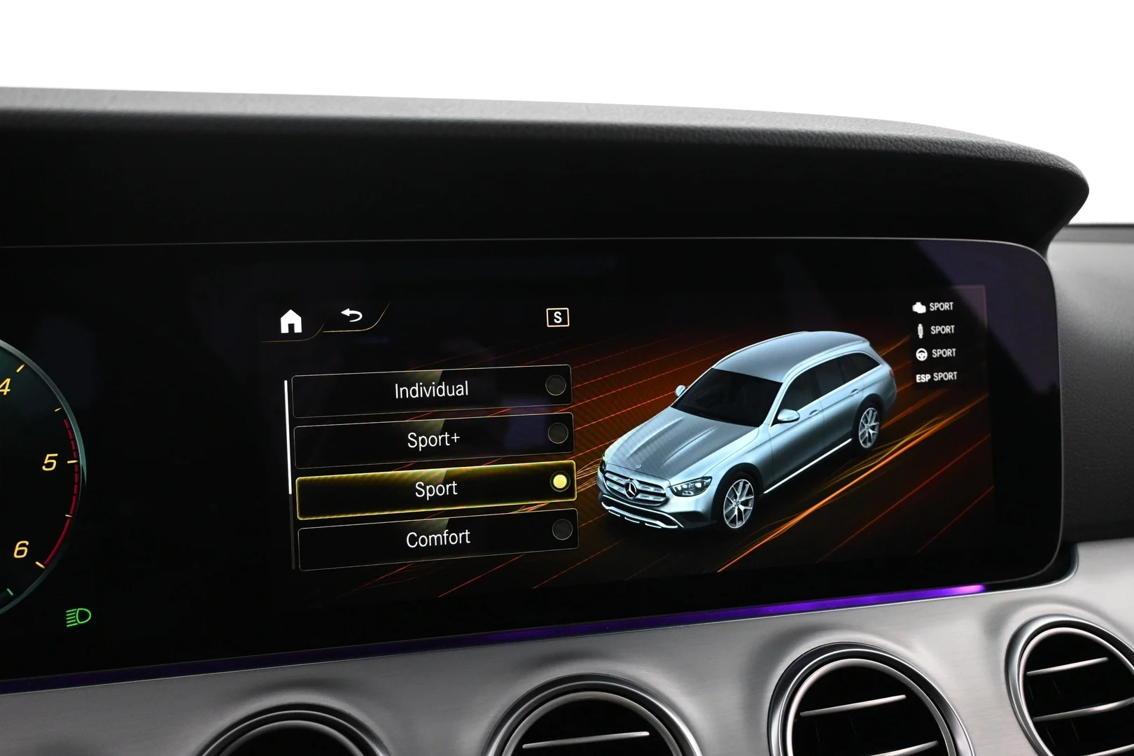 Car Image - 3ShBbBQpWLc8s6zYwTb1UV
