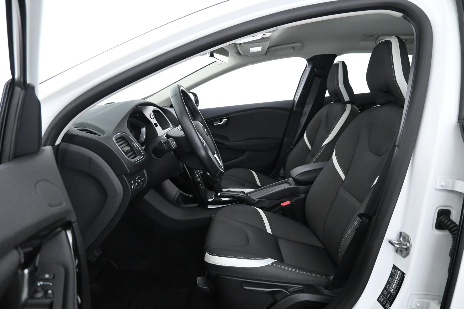Car Image - 7vkL1qsrovnOFIb400qF0B