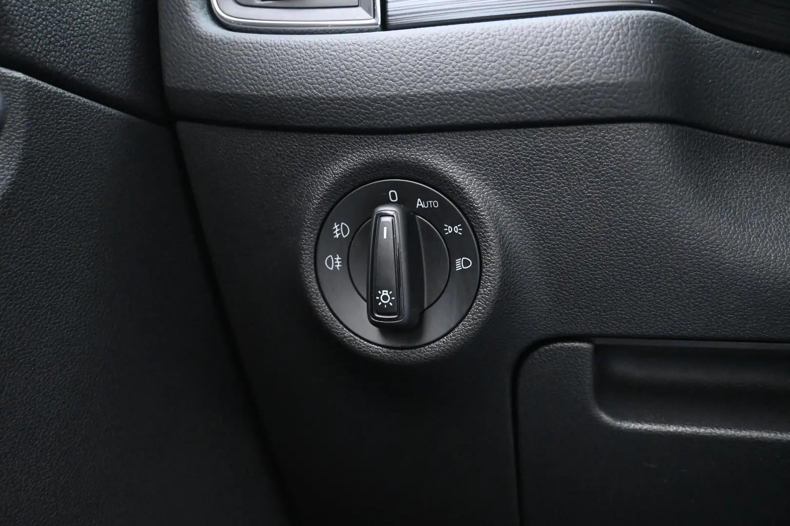 Car Image - joTZbZQaALyiWr3nyQrGC