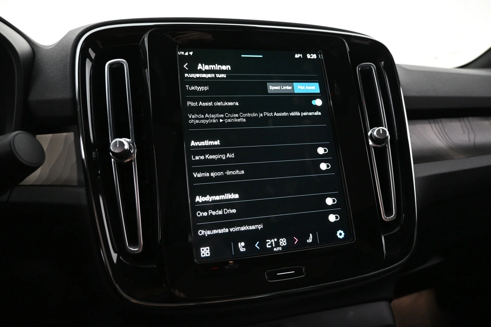 Car Image - 3RuyHySQ9lvMYydzELX1z2