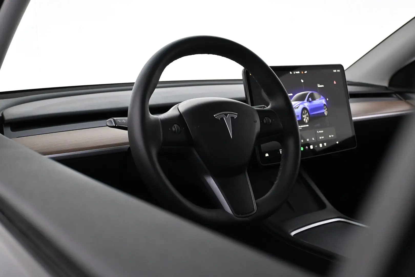 Car Image - 4wEhpALRdFjsyyXur4eTyR