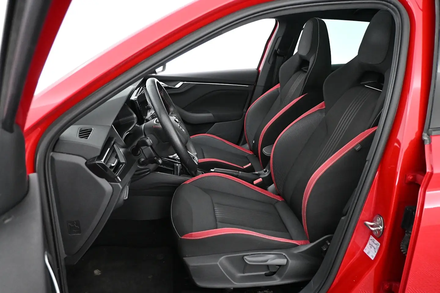 Car Image - tdSj9zXiWqsO8HjCrzc9R