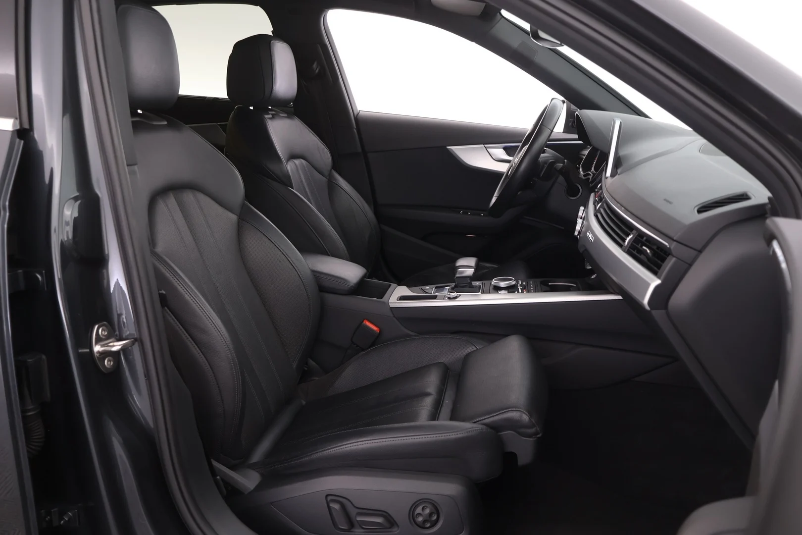 Car Image - tm977Jc8o3FB0ildjuctH