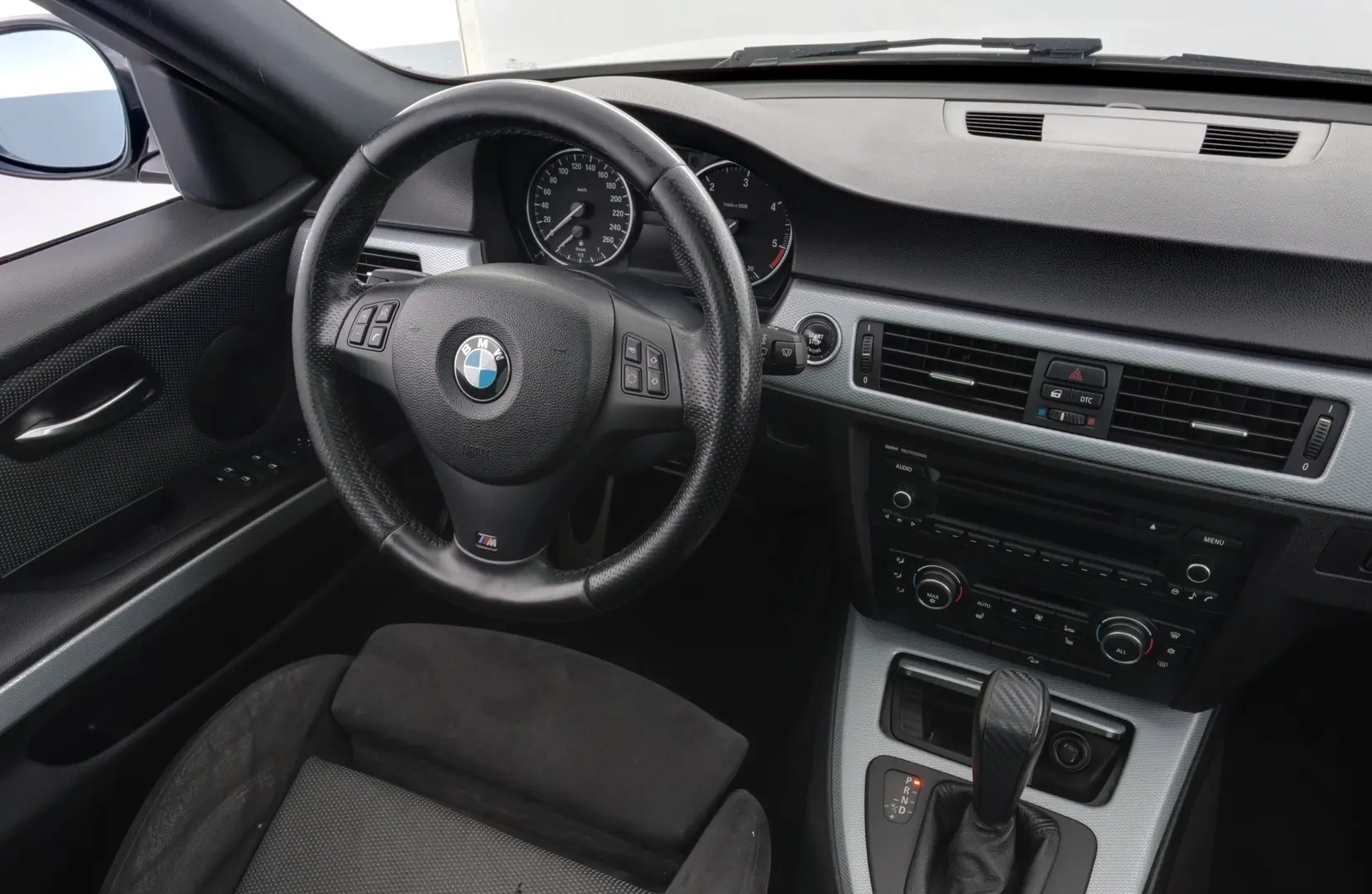 Car Image - 1iYP7cfEd8FWCTWdrMyzLu