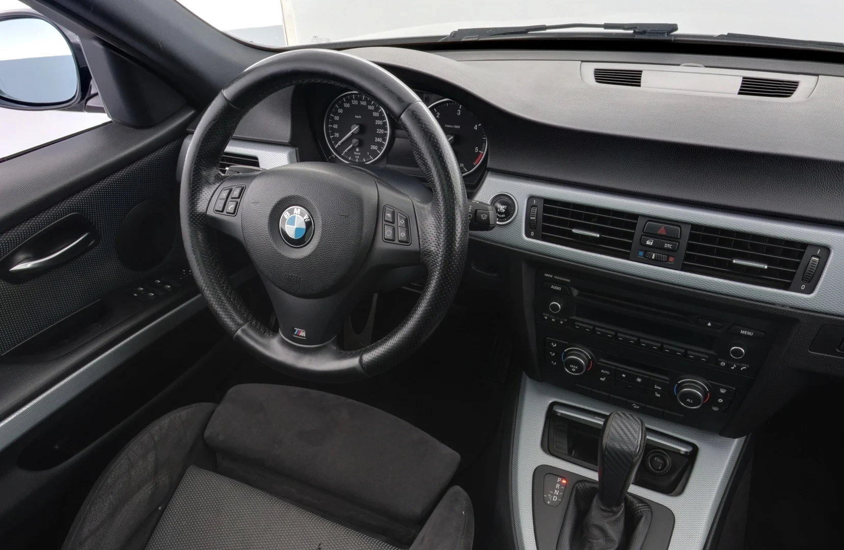 Car Image - 1iYP7cfEd8FWCTWdrMyzLu