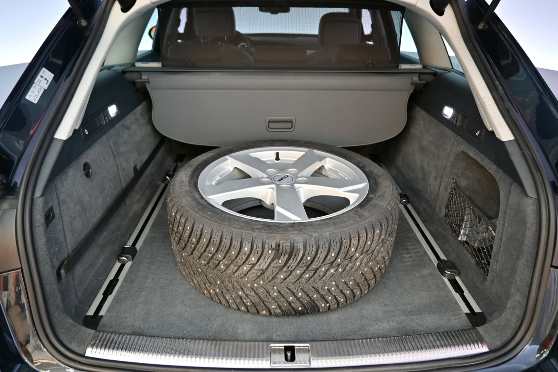 Car Image - MMvWnNa0pJZrQ0be1Kgzs