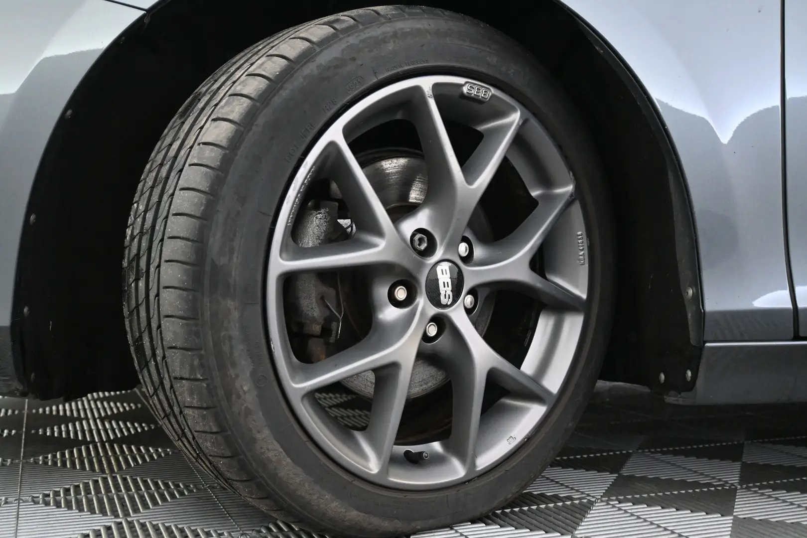 Car Image - 4UUtbR0MF4TY3QgRmK6hjS