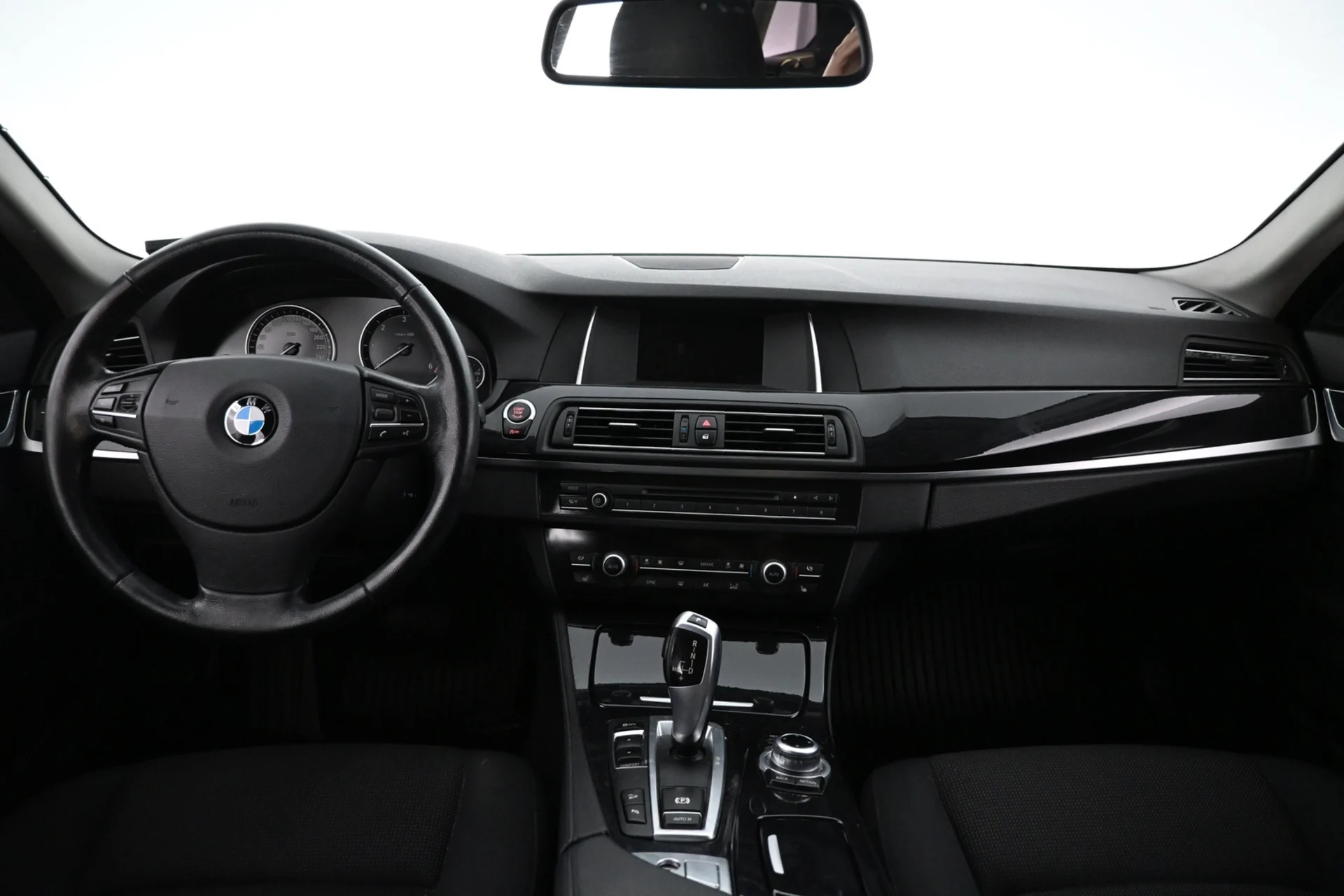 Car Image - 2iCYqVT1Ztpr4IeptAMqD6