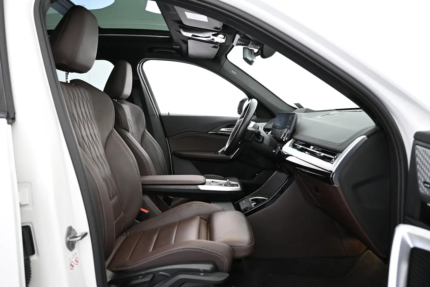 Car Image - 12JlXNuBvzFuqh9KMbnke6
