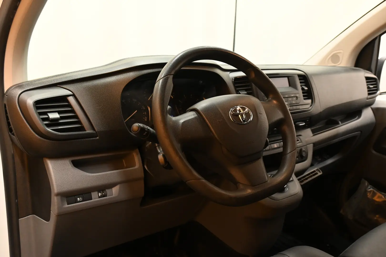 Car Image - 15NmQl2wyJOmXk7sPKSInK