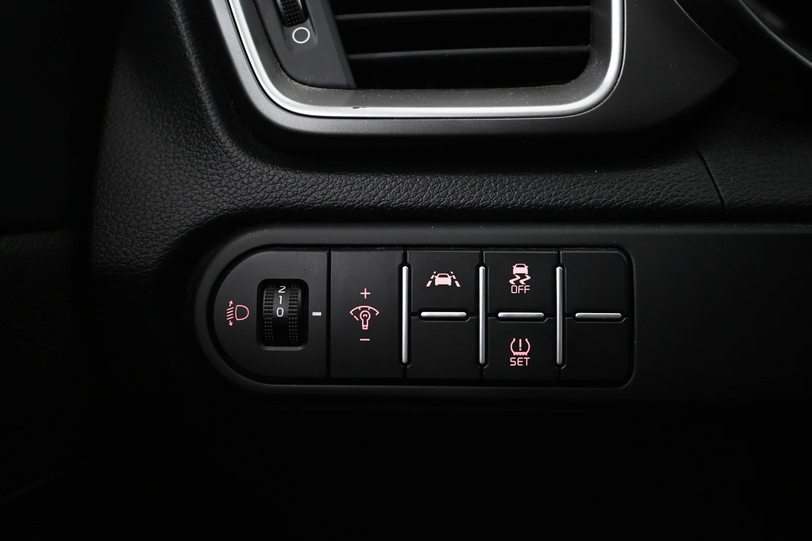 Car Image - 3wRlv9dibSpwKJrtMqDZMi