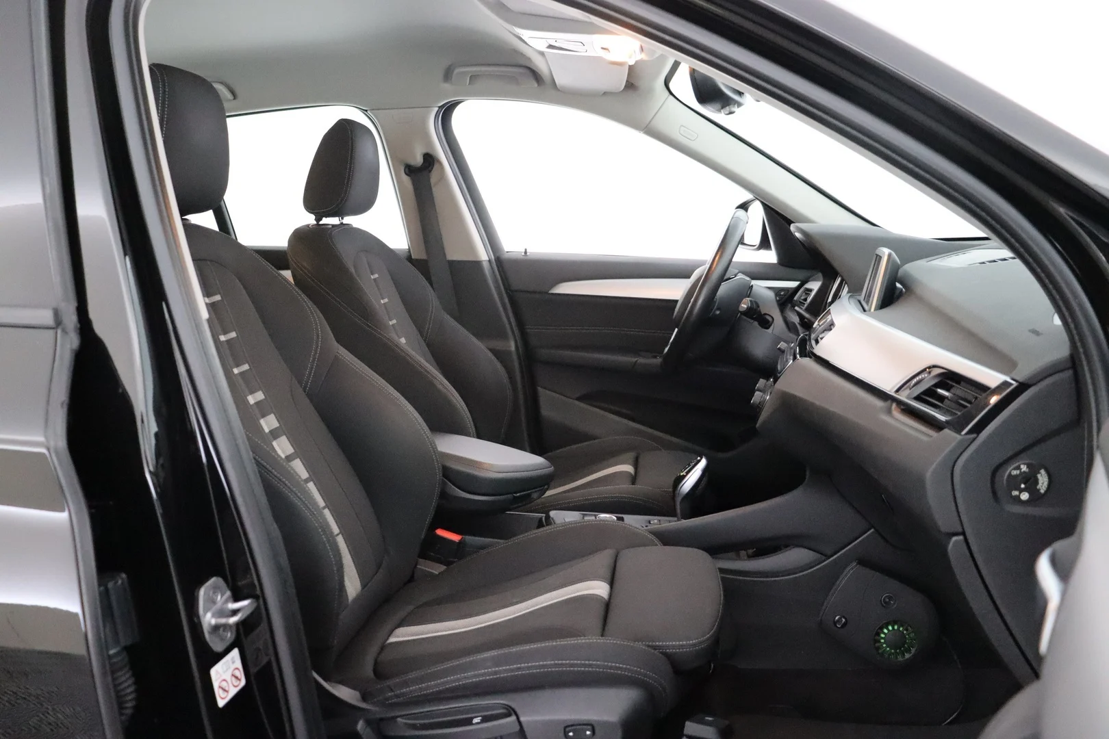 Car Image - 52ikV7SWJhYm4j3Cunhhsd