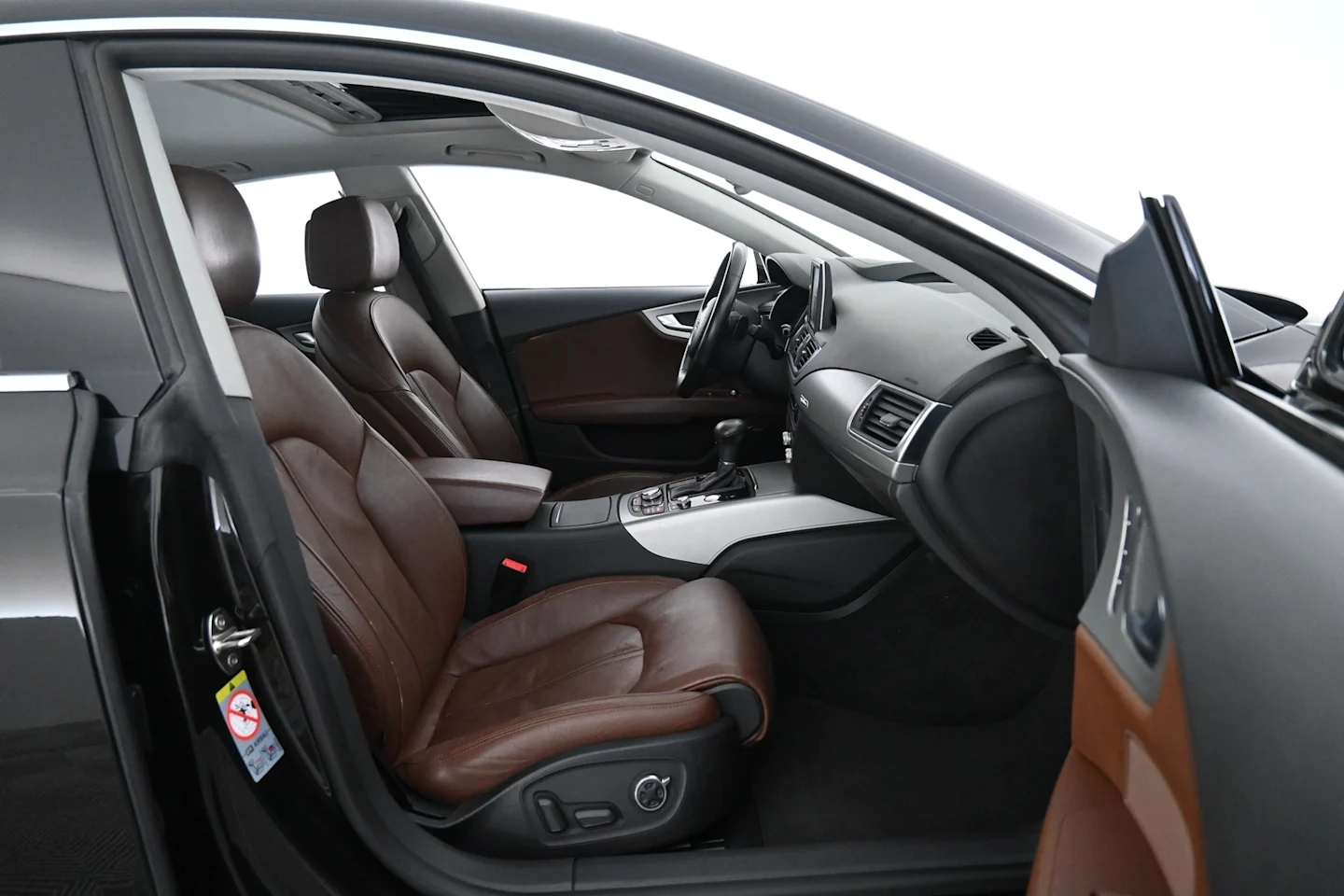 Car Image - 5jyNhnt9hopTDT2gRZMM0K