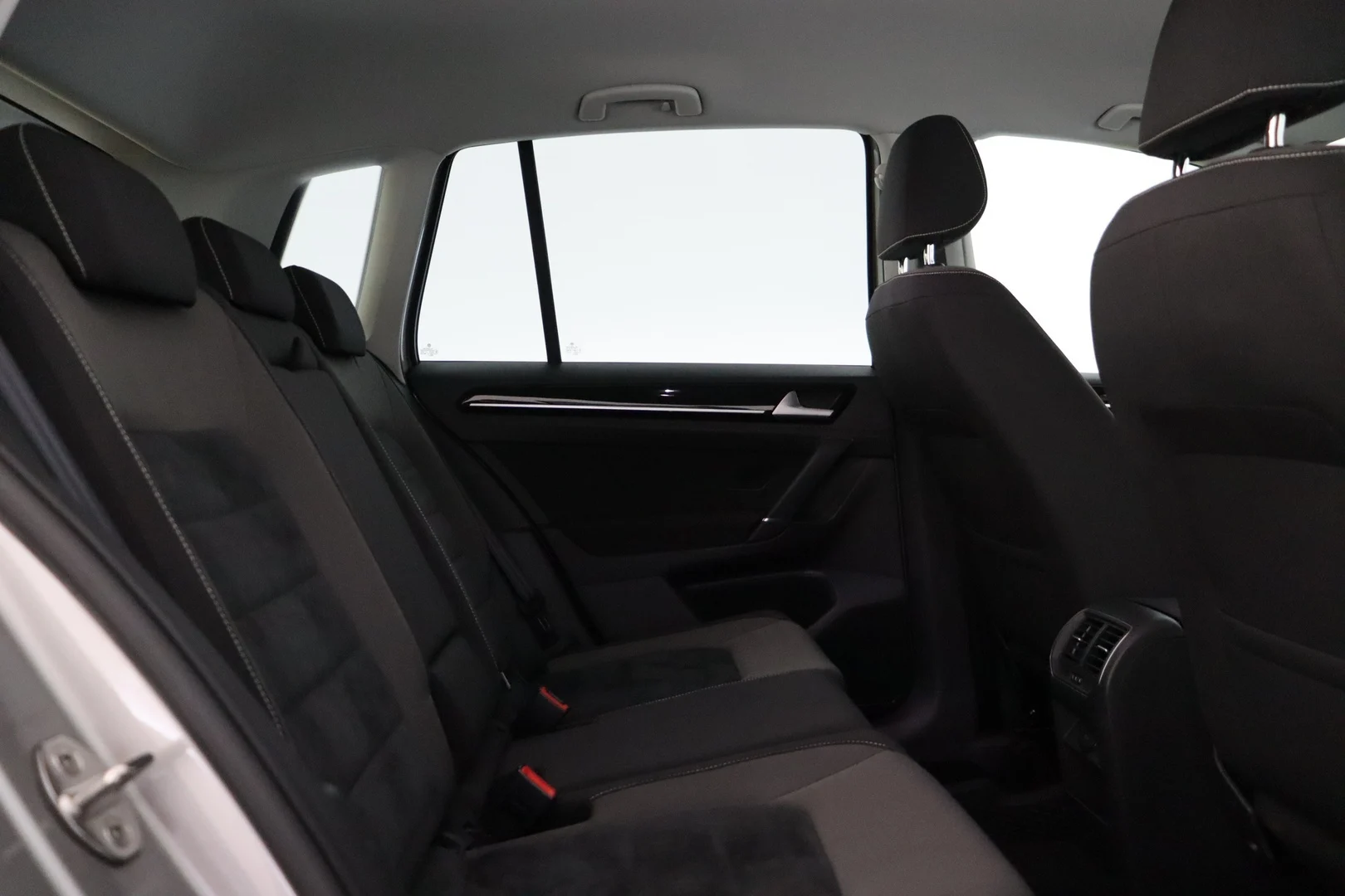 Car Image - 5SeoVFVNLk5K3T7wAUAroG