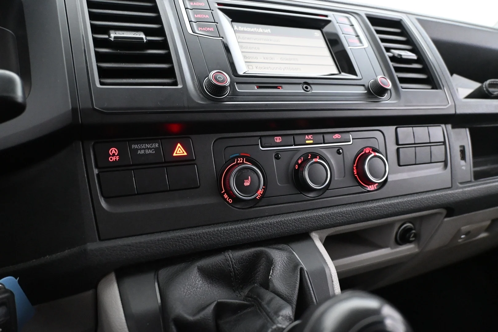 Car Image - 6ujXGNedO60OZsMQMhpd9P