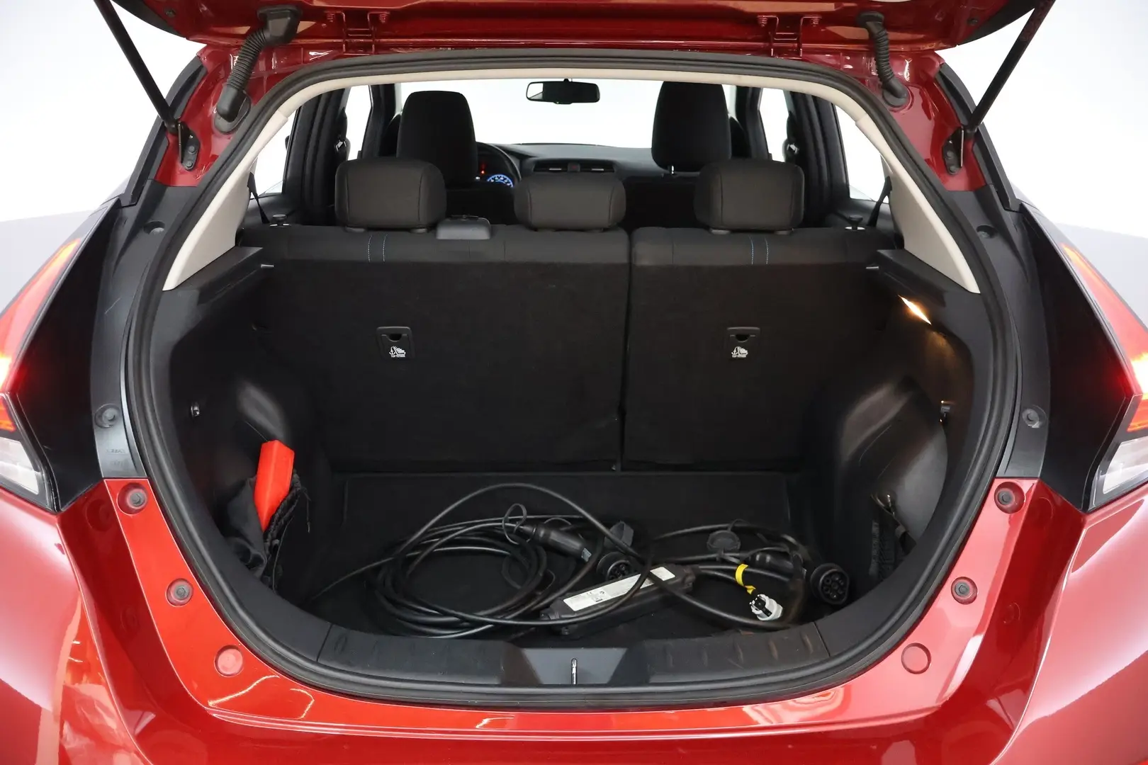 Car Image - 5tdqCCAfJ1mxrXiomK9a8v