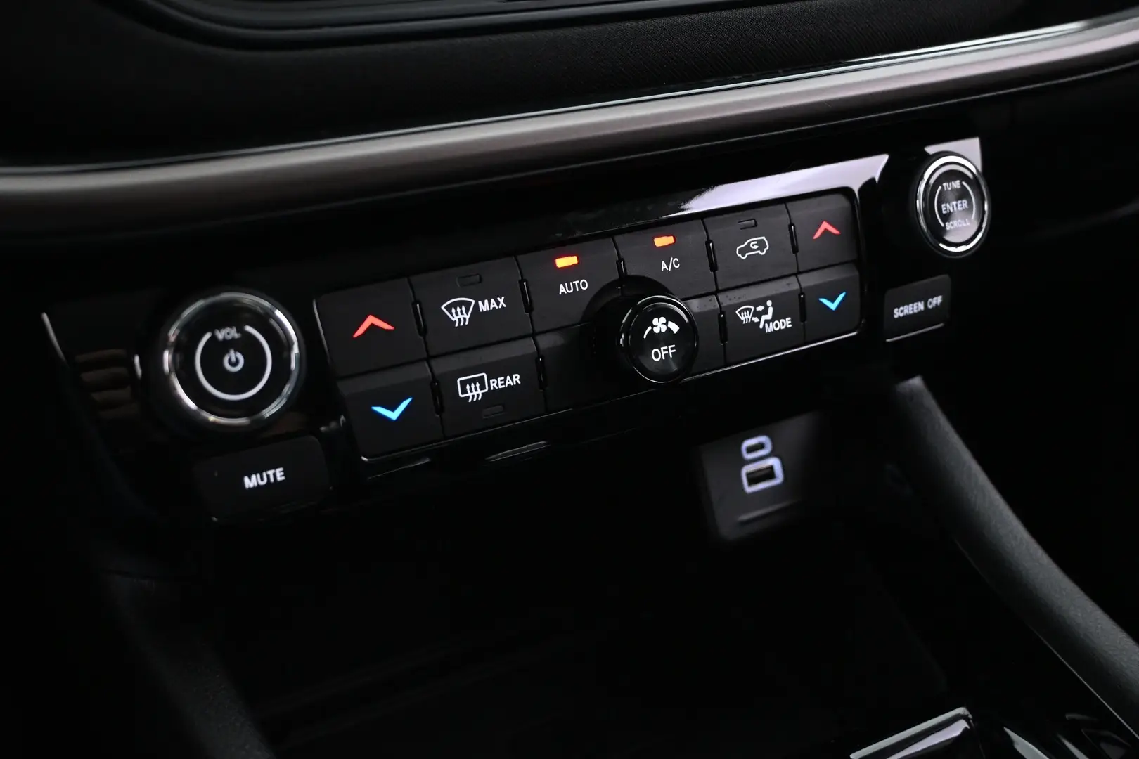 Car Image - 6Gl5OBY1uylnkPEESrKZOY