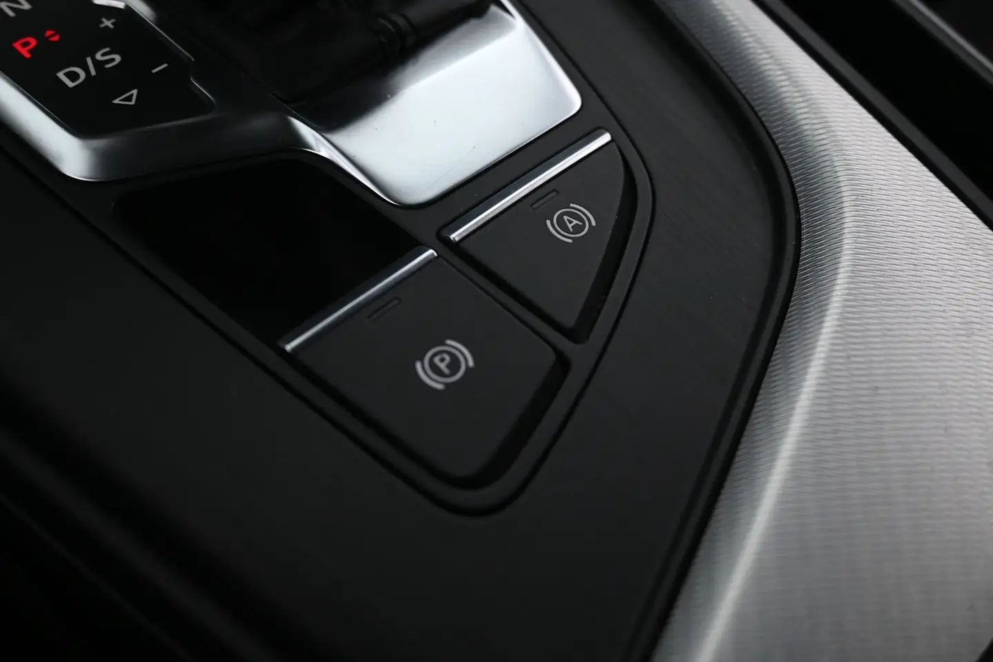 Car Image - 4Iyh0N4bR0xnA8UtFq0z0t