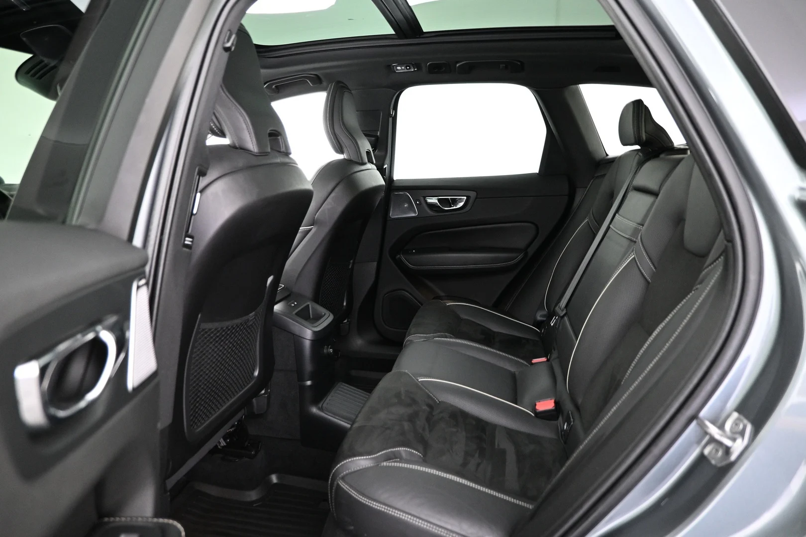 Car Image - 5r2MYiYjEUkUbzwskq8FA4