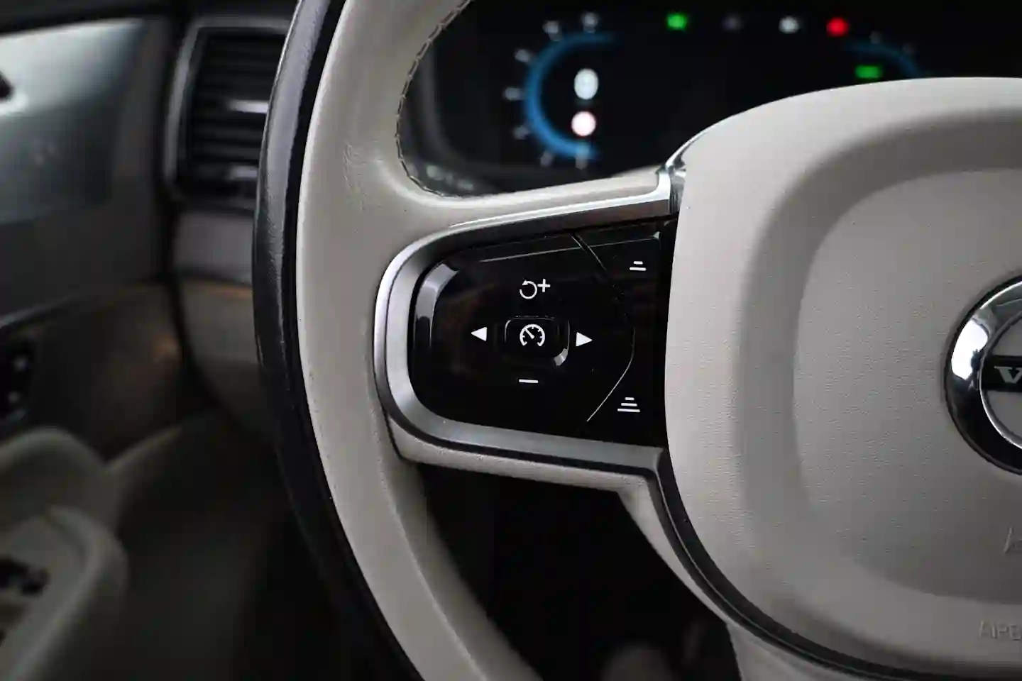 Car Image - 4ZqDTRsvlGS4CrOULpnCnd