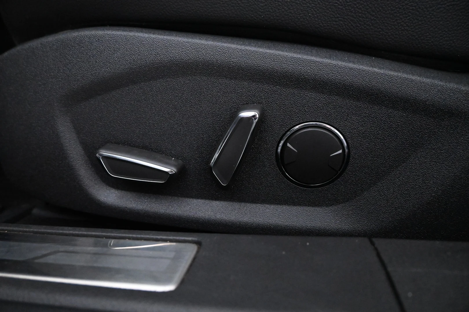 Car Image - ZmIA4vsmnzL9aIGvbjycO