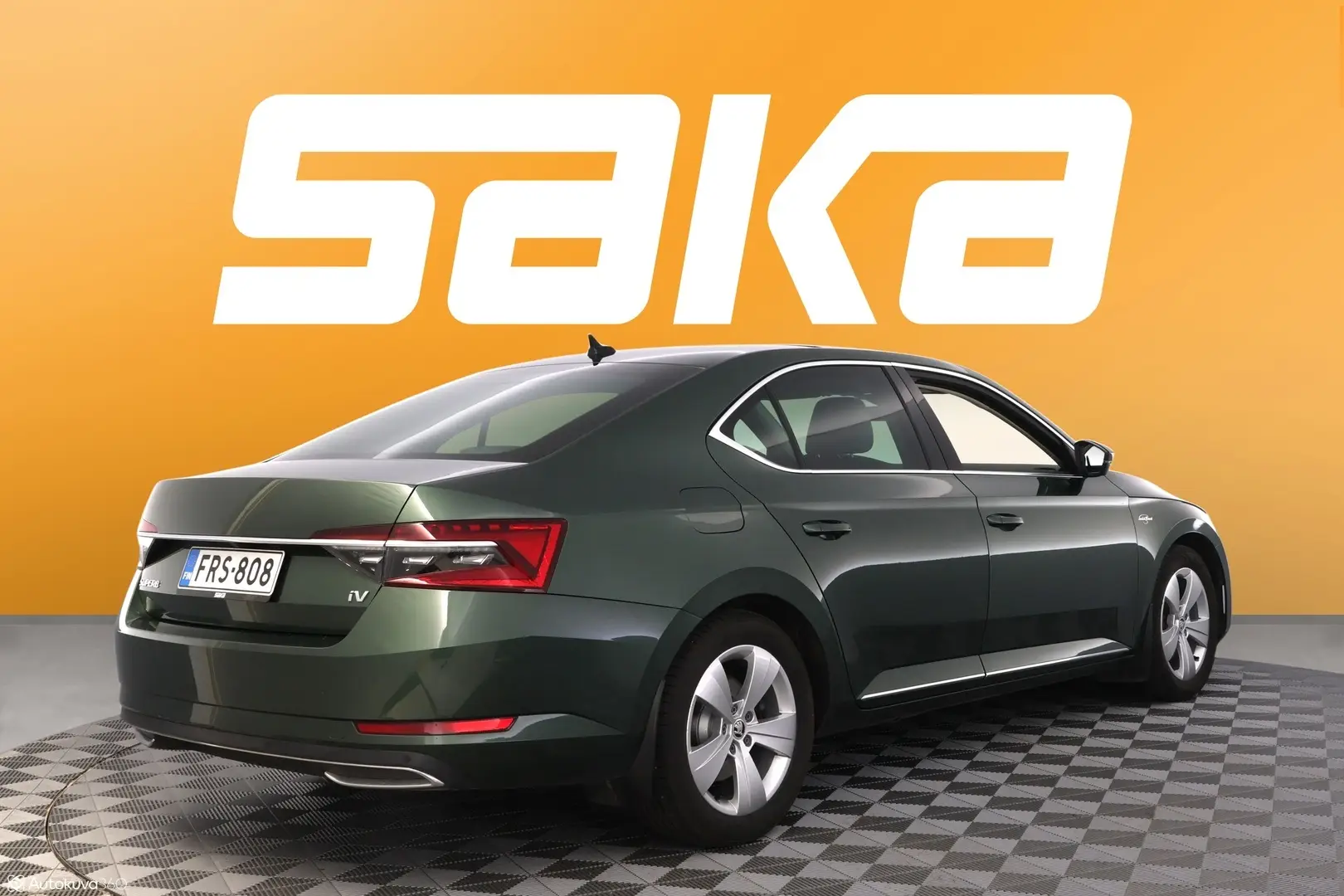 Car Image - 6K8lF71sVOpdb5AuCEpVXF
