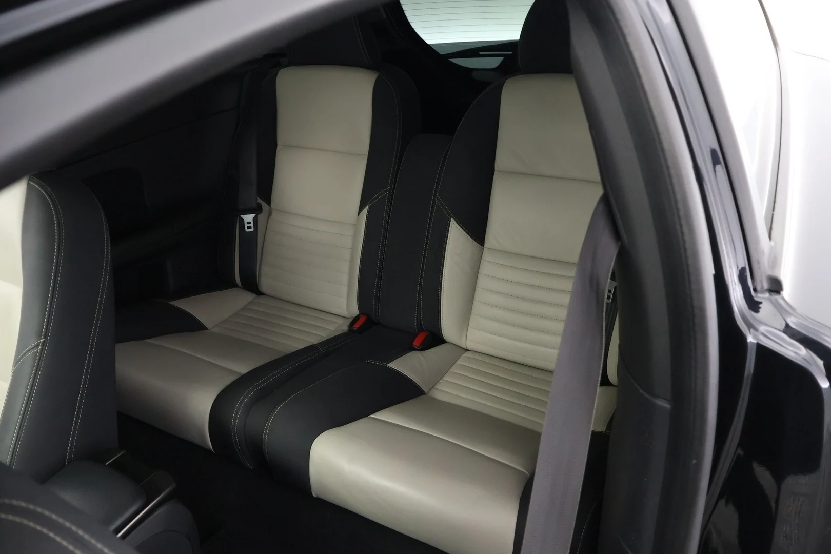 Car Image - 4njNFvgGB0f5997EOcOPRg