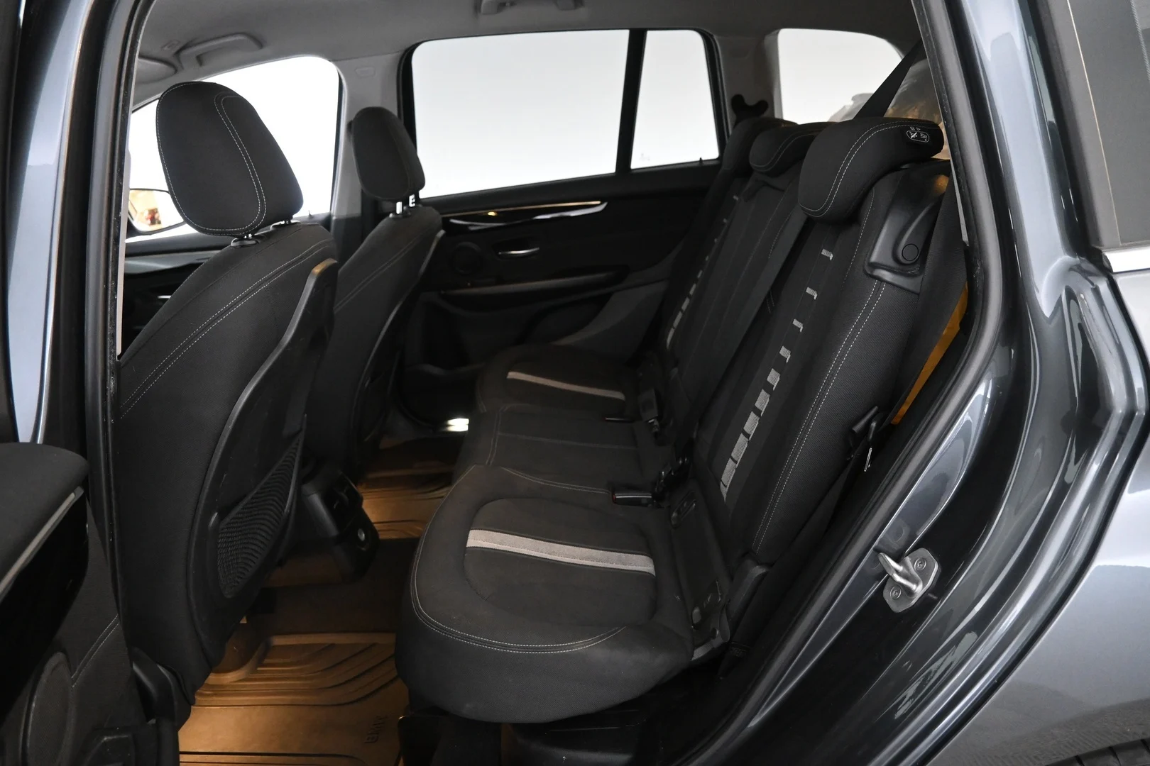 Car Image - 4HpfgcV75Uz6UPLePV3tfJ
