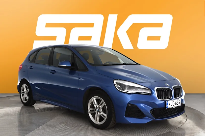 BMW 225