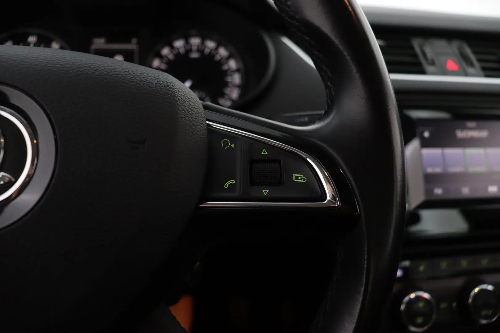 Car Image - 6576wZ1kye2zINsjOvgQw0