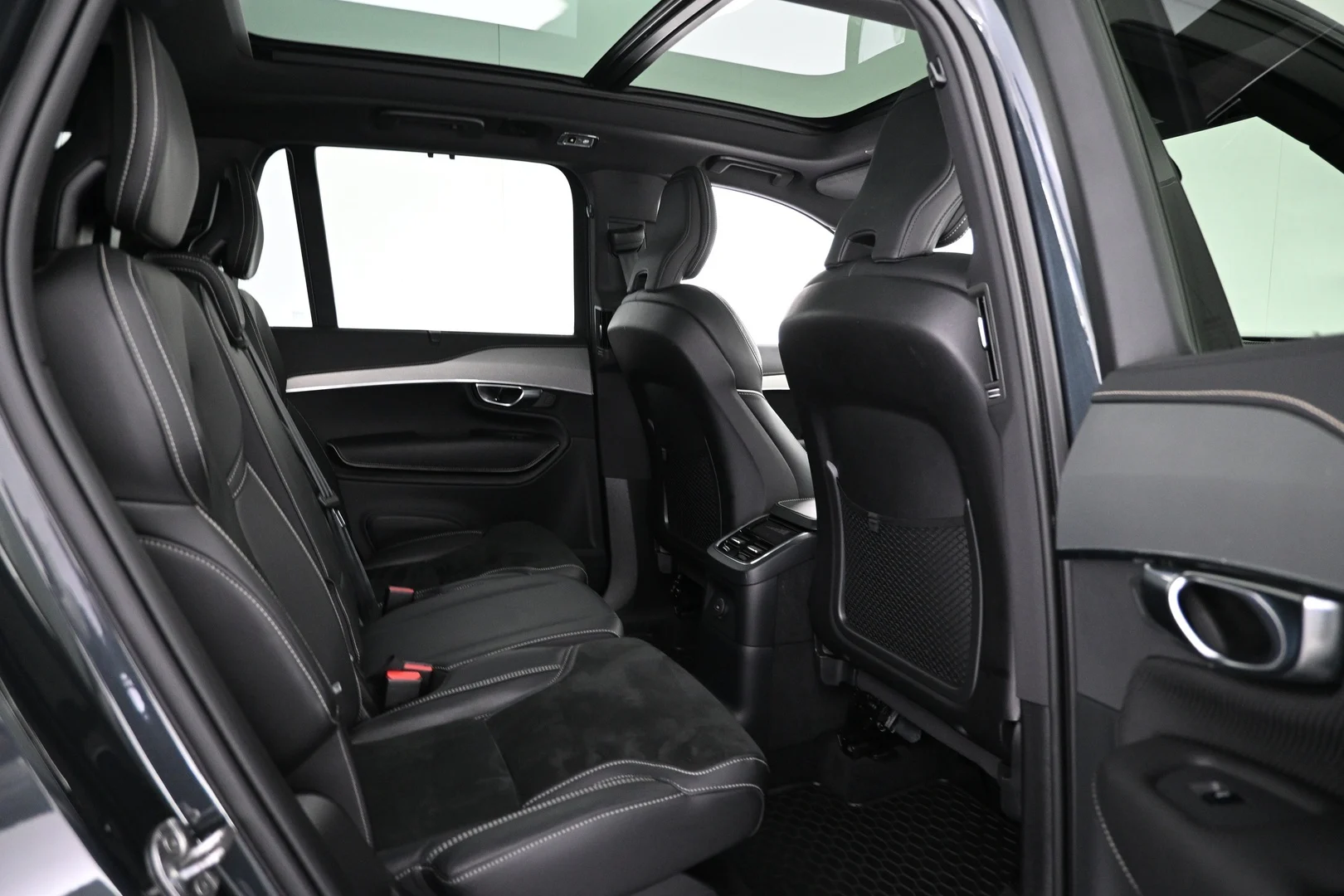 Car Image - 1AMuG9Je06uX0evOAEOkYc
