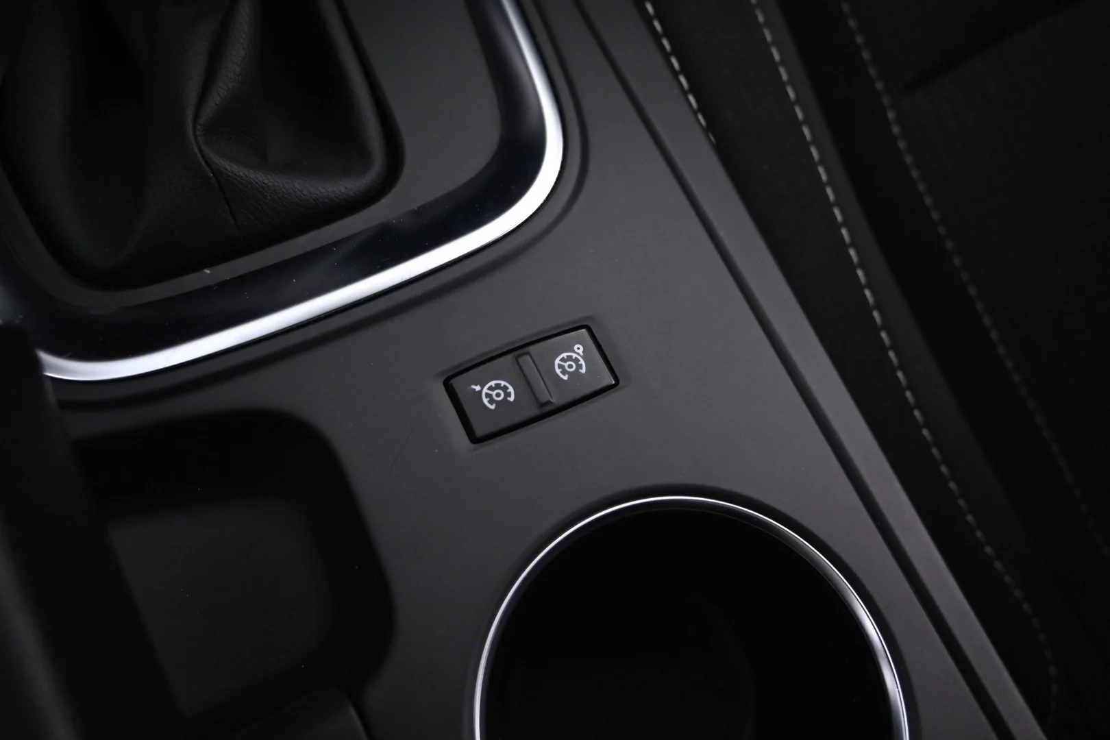 Car Image - 5L1OeBmKod5LXd3xQVBlLO