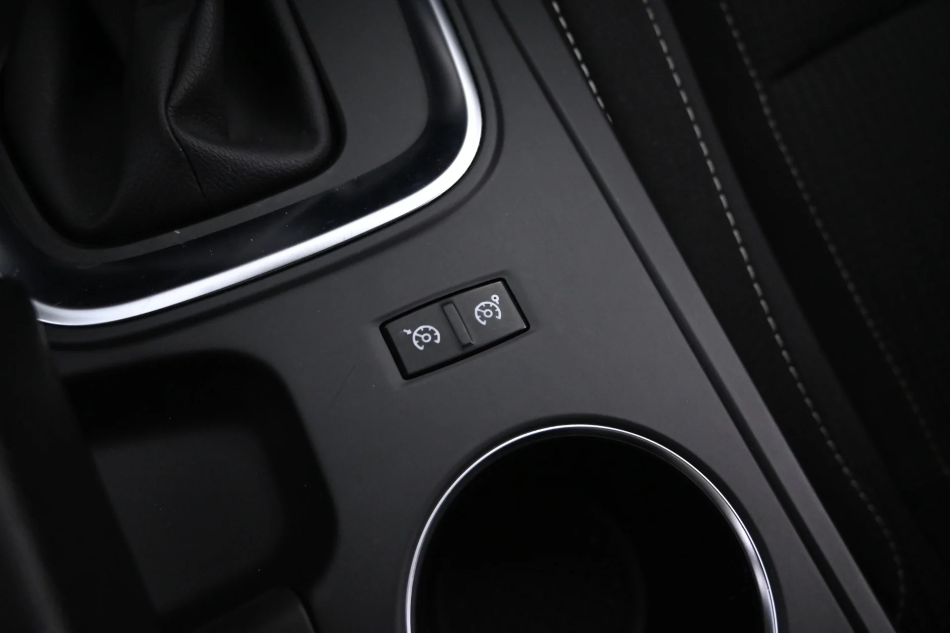 Car Image - 5L1OeBmKod5LXd3xQVBlLO