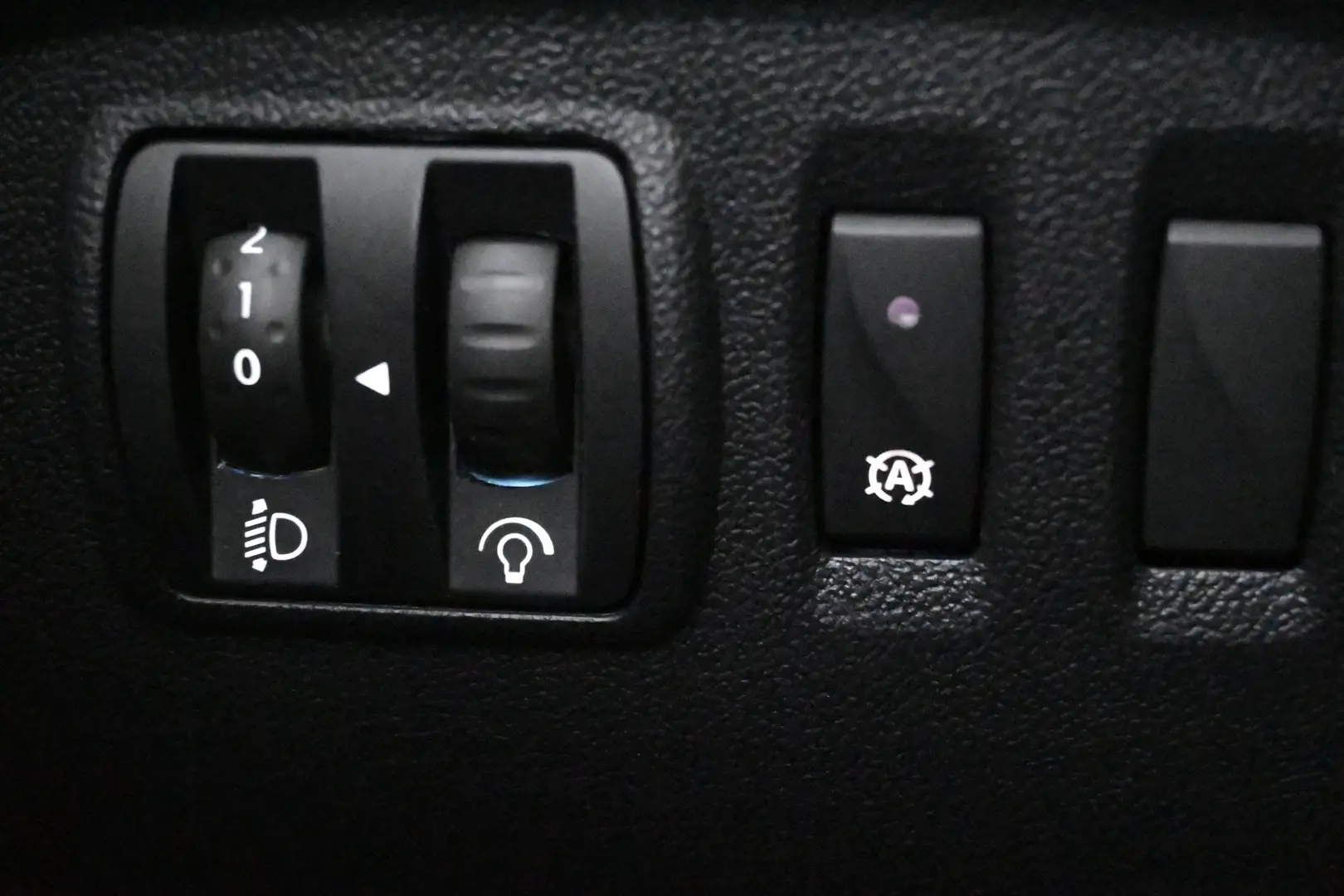 Car Image - 5H1tiHU1g5YlPIo3KC4UJB