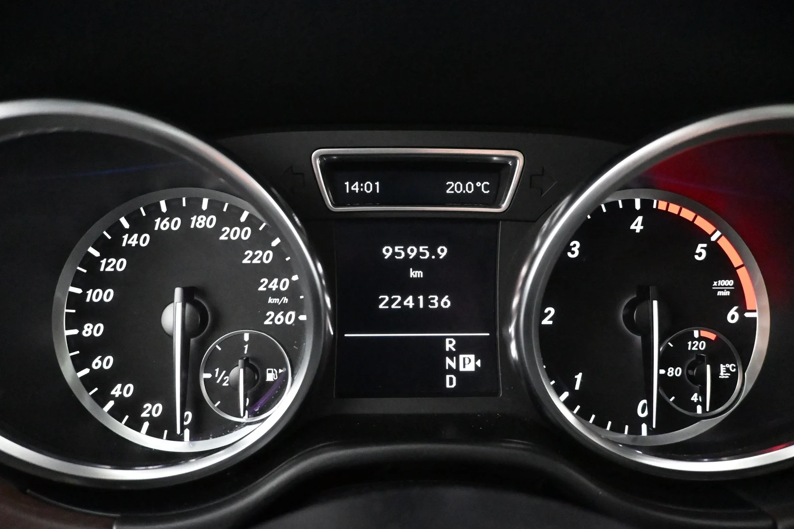 Car Image - 2H32mxr6qkgfHvuxbibUSz
