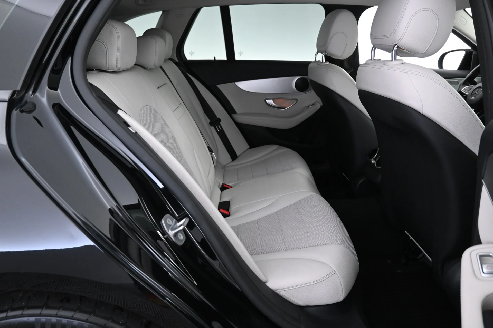 Car Image - 16x3txL7Gh68v6AJHuMkIt